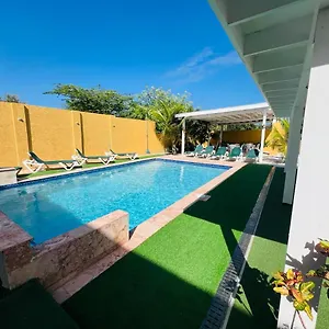 https://the-gold-vacation-apartments.comcaribbean.com